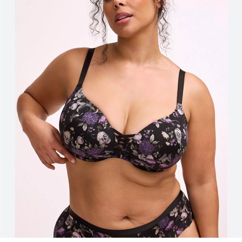 Torrid XO Plunge Push-Up Bra 46D Black Floral Print Everyday Comfort Support